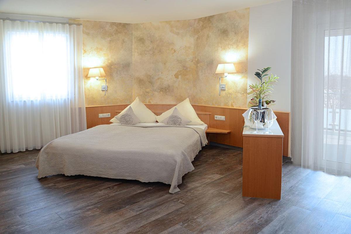 Landhotel Hauer Pleisweiler-Oberhofen Esterno foto